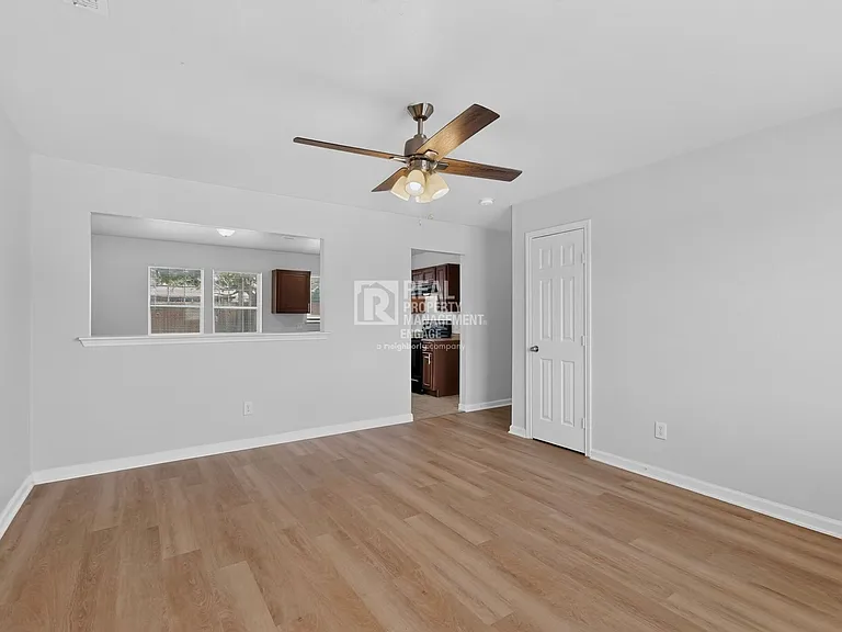 4525 Hunter St — Photo 9