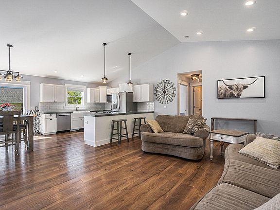 5th image of 1010 Eley St