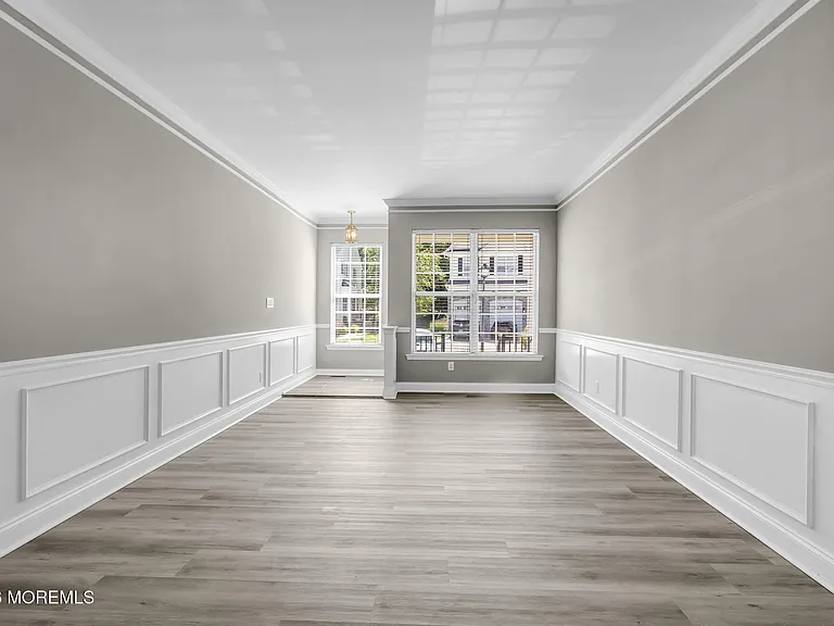 30 Brookfield Dr — Photo 1