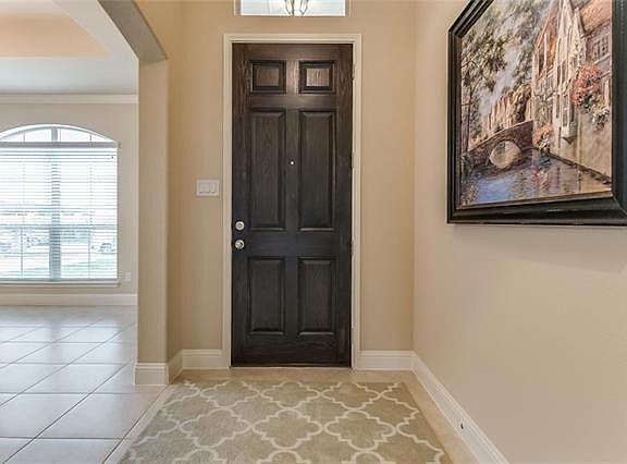 4th image of 525 Plum Dr