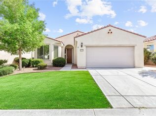 11255 Camden St, Apple Valley, CA 92308
