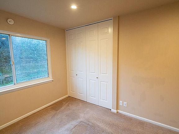 5th image of 5517 Theresa Dr