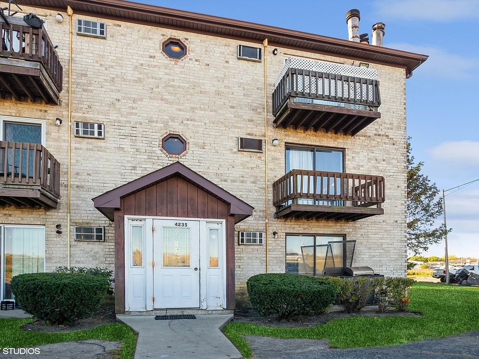 1st image of 4235 Jennifer Ln #3B