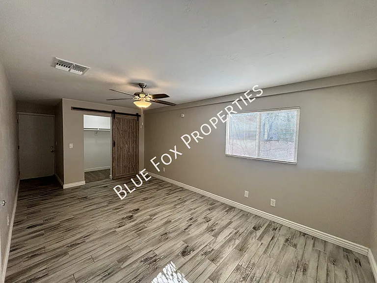 5711 E 13th St — Photo 15