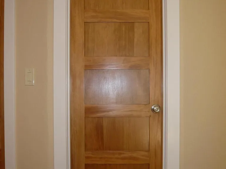 Solid Fir Shaker Doors