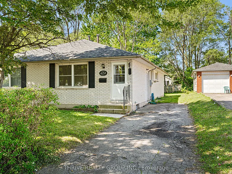 624 Mornington Ave — Photo 26