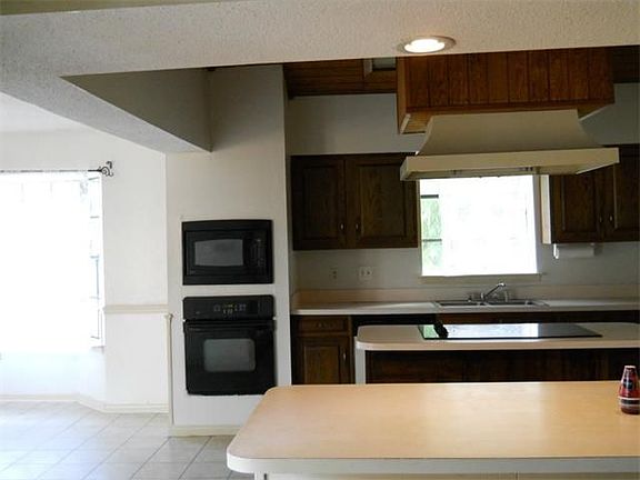 5th image of 2202 Ormond Blvd