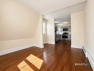 40-44 Vine St #3 — Photo 4