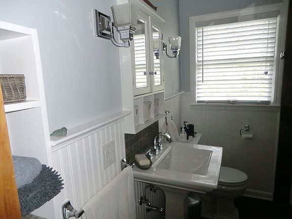 5th image of 2118 Shades Ave