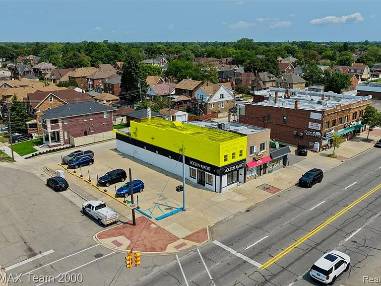 13134 W Warren Ave — Photo 1