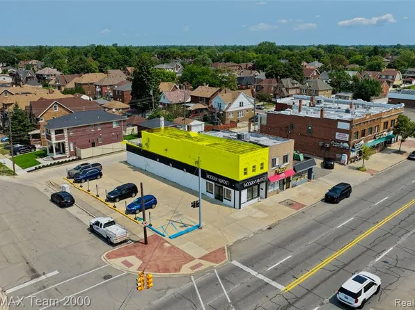 13134 W Warren Ave, Dearborn, MI 48126