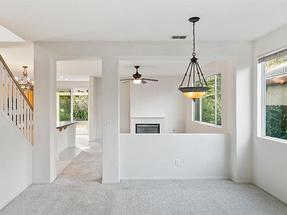 5th image of 619 Bridgeford Dr