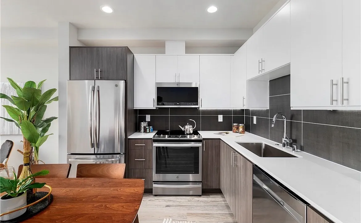 2 bed, 1193 sqft, $3,000 — Photo 4