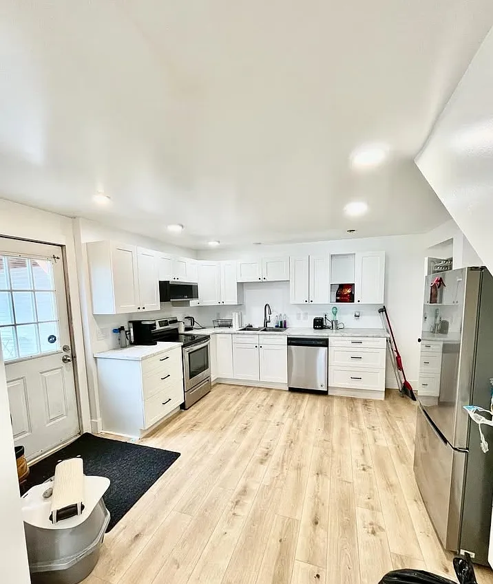 285 Saint John Street 285 — Photo 1