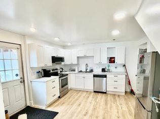 285 Saint John St #3, Fredericton, NB E3B4B3