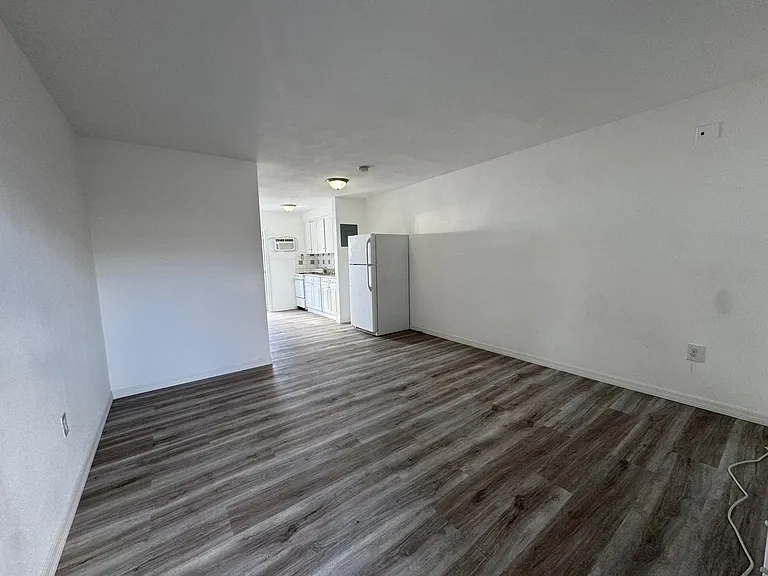 3520 NW 79th St #6 — Photo 4