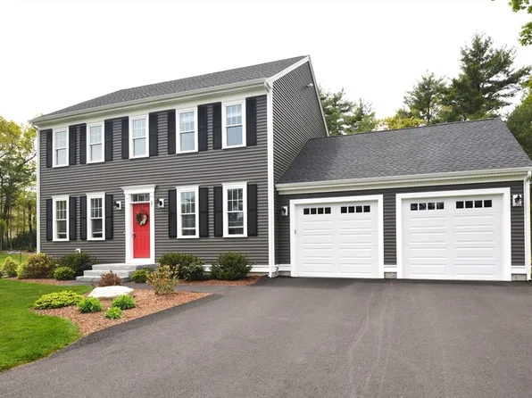 27 Cobblestone Ln, Middleboro, MA 02346