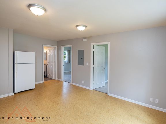 5th image of 2438 10th Ave