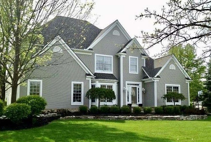 1st image of 77 Prescott Dr