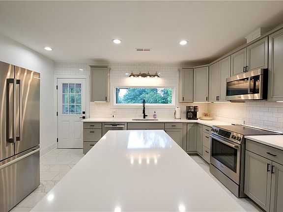 2nd image of 205 Wyatt Ave
