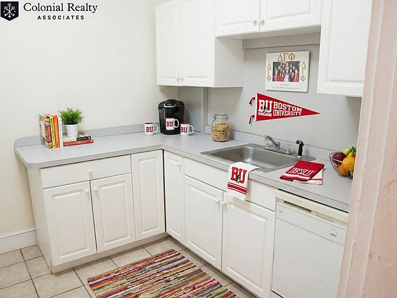 2nd image of 50 Egmont St #24