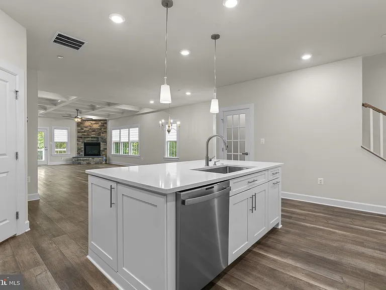 10513 Rossini Ln — Photo 12