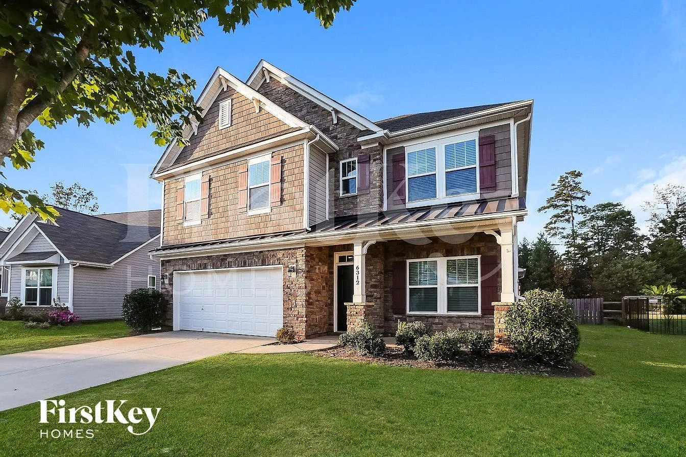 4 bed, 2.5 bath, 2641 sqft, $2,725 — Photo 3