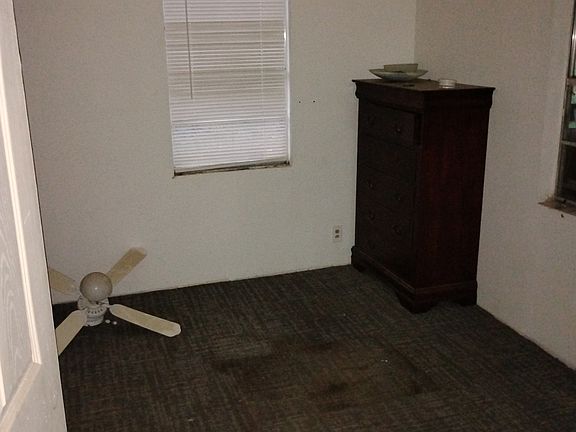 5th image of 30 Thornwood Dr