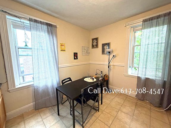 3rd image of 9 Egremont Rd APT 4