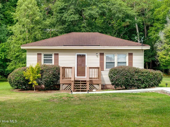 146 Chicken Neck Road, Teachey, NC 28464