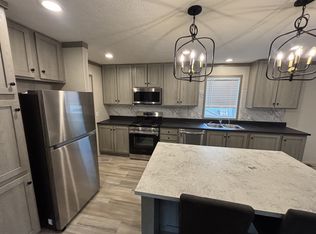 131 Arlington Dr #131, Dimondale, MI 48821