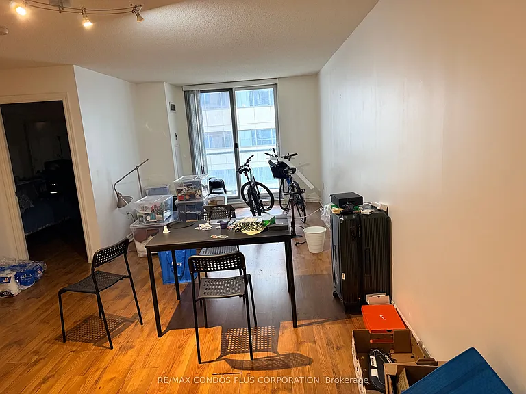 801 Bay St #601 — Photo 3
