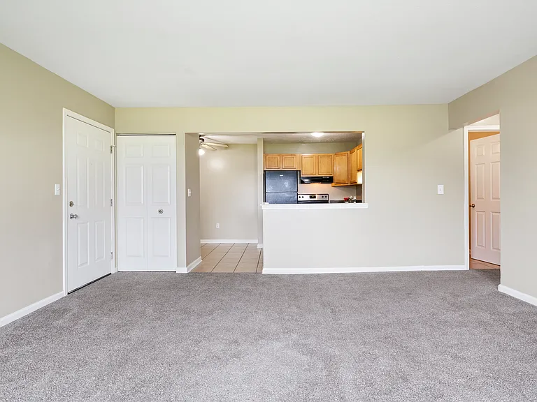 Miracle Manor Apartments — Photo 30