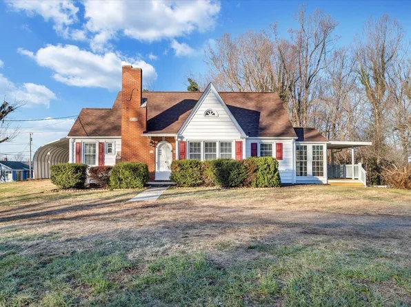 219 Greyson St, Martinsville, VA 24112