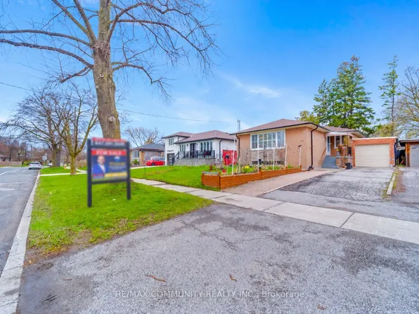 118 Brimorton Dr, Toronto, ON M1P 4A1