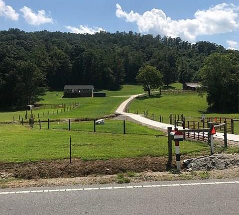 2nd image of 5264 Statesville Rd