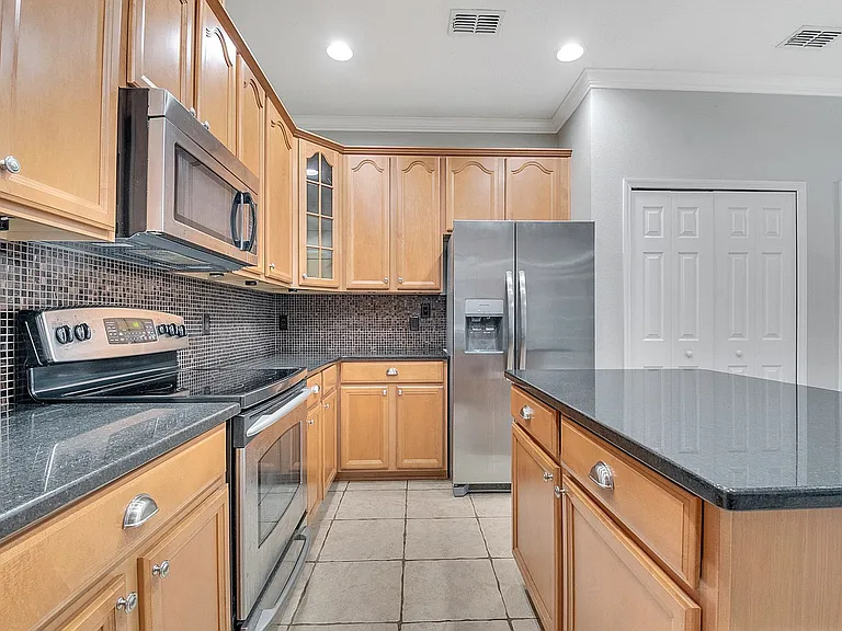 6607 Earthgold Dr — Photo 36