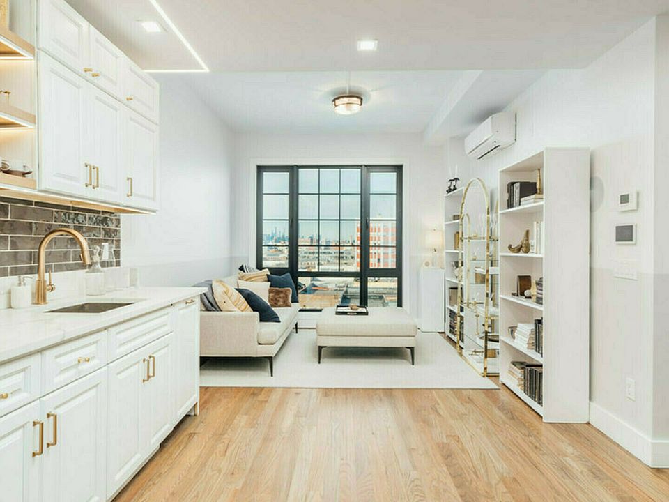 1st image of 115 Stanwix St #340