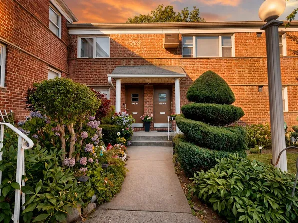 196-43 Dunton Avenue #2C, Holliswood, NY 11423