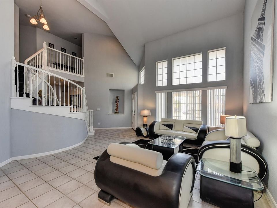 1st image of 6101 Cameo Dr