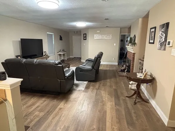 1101 Bannack Dr, Arlington, TX 76001