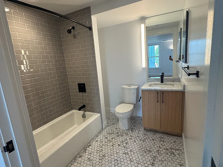 87 Gardner St — Photo 30