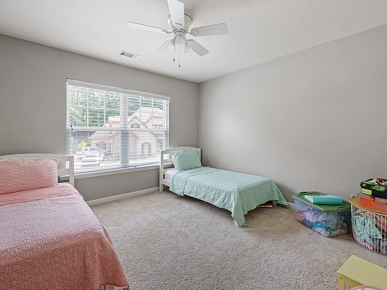 223 Jefferson Ave — Photo 26