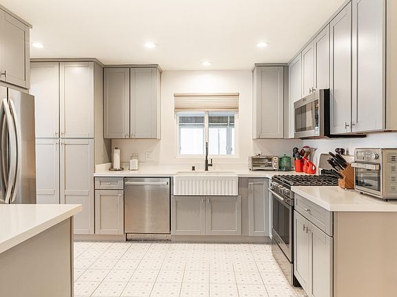 3rd image of 1273 S Rice Rd Space 100