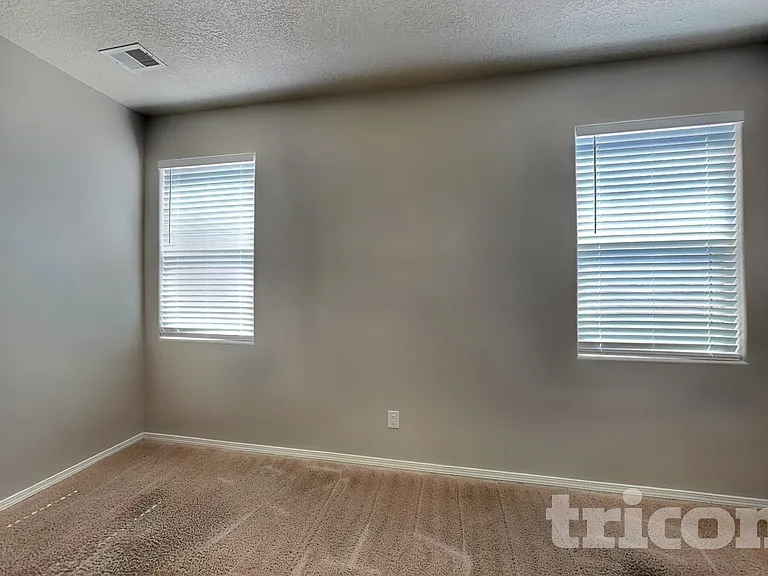 2081 Camino Rincon SW — Photo 6