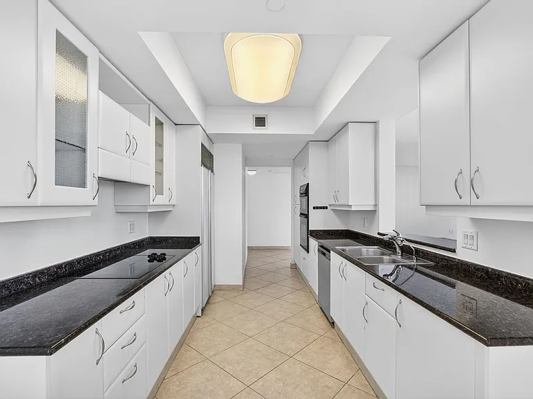 2100 N Ocean Blvd #8-B — Photo 15