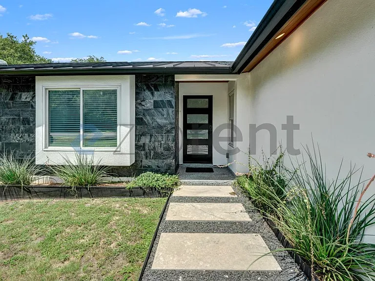 3600 Alexandria Dr — Photo 11