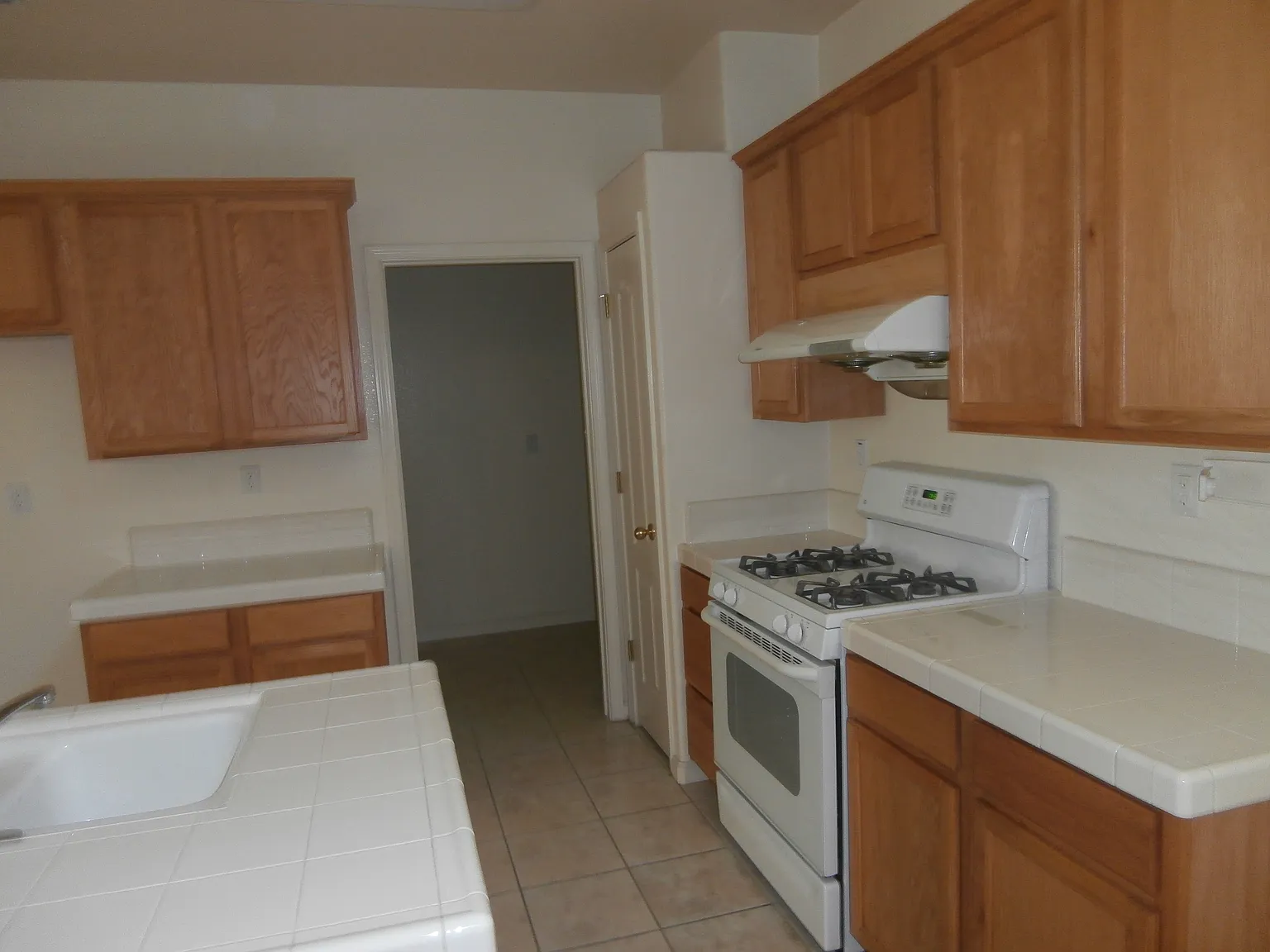 3054 Scarlet Oaks Way — Photo 4