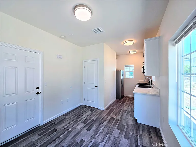 4165 Country Club Dr #A — Photo 4