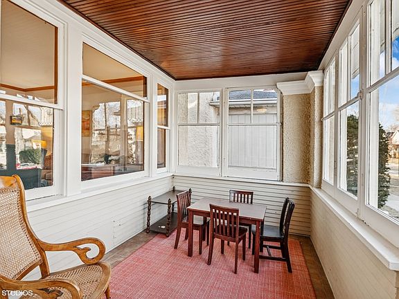 2nd image of 638 S Lombard Ave